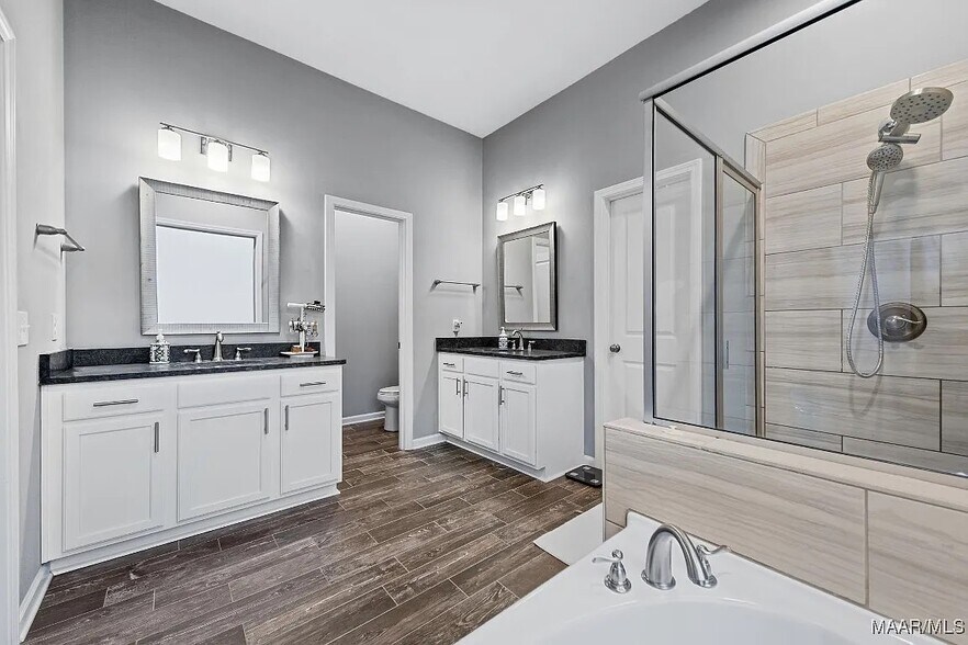 Building Photo - 10504 Duncannon Trl