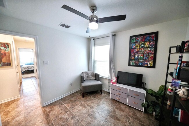 Building Photo - Charming 3-Bedroom Home in Meadows of Copp...