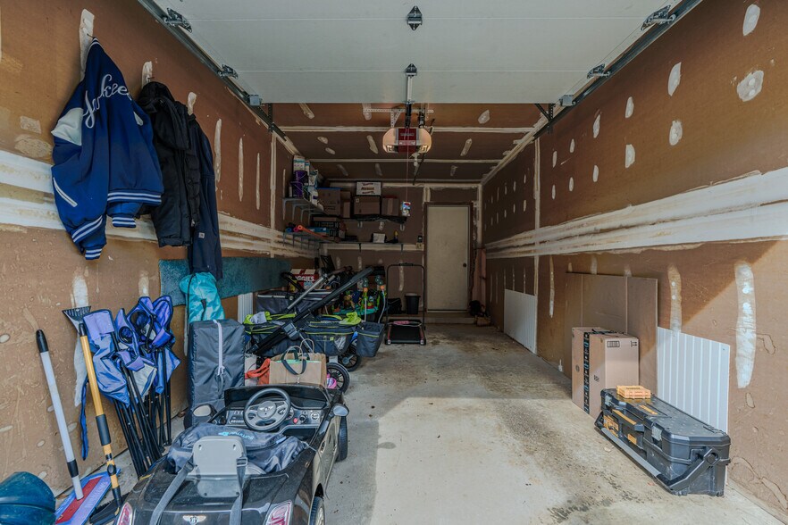 Building Photo - 19E Kensington Rd