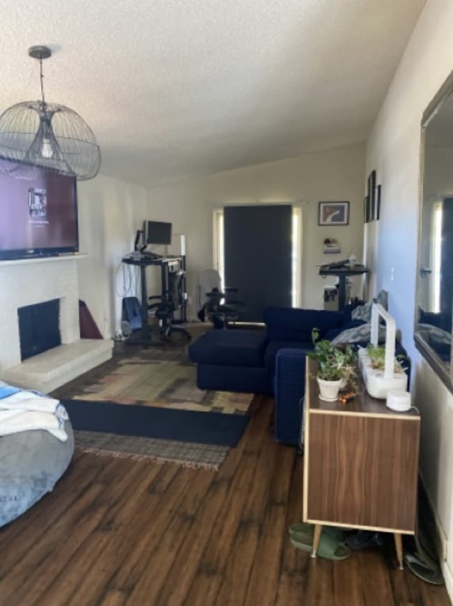 Building Photo - Cute townhome in Tech Center! Available 8/1/26
