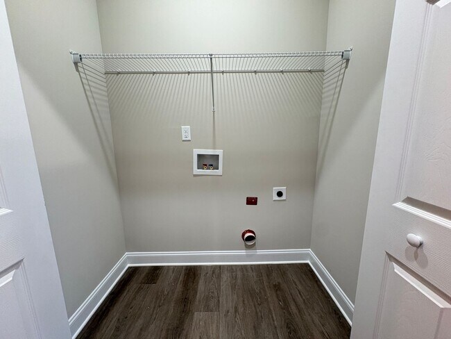 Building Photo - 1580MA/1584MA
