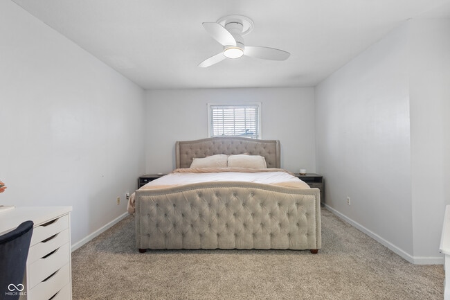 Building Photo - 1108 E 106th St