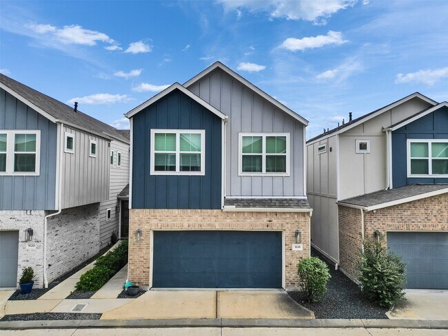 Primary Photo - 3118 Cloud Forest Ln