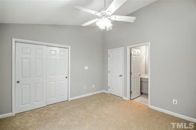 Building Photo - Beautifully Updated Brick Townhome - 3 Beds, 3 1/2 Baths