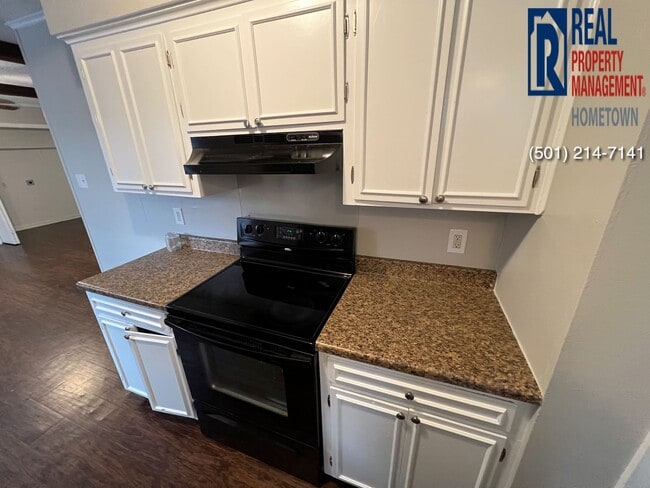 Building Photo - 3211 Duke Ct