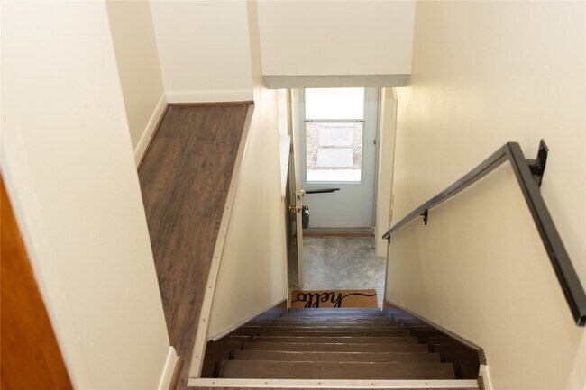 Building Photo - 306 Virginia Dr