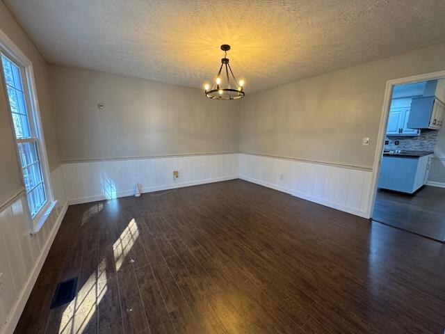 Building Photo - 1831 Huckleberry Dr