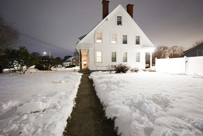 Building Photo - 83 S Main St