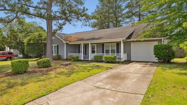 Building Photo - 5017 Tangerine Dr