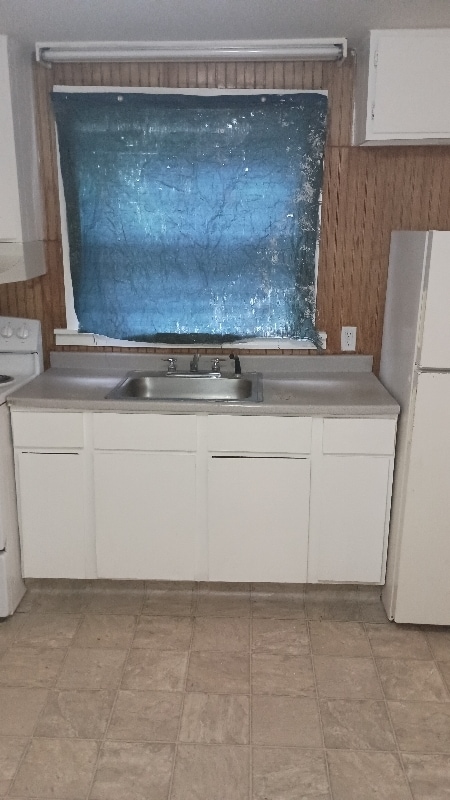 Building Photo - 129 Cedar St