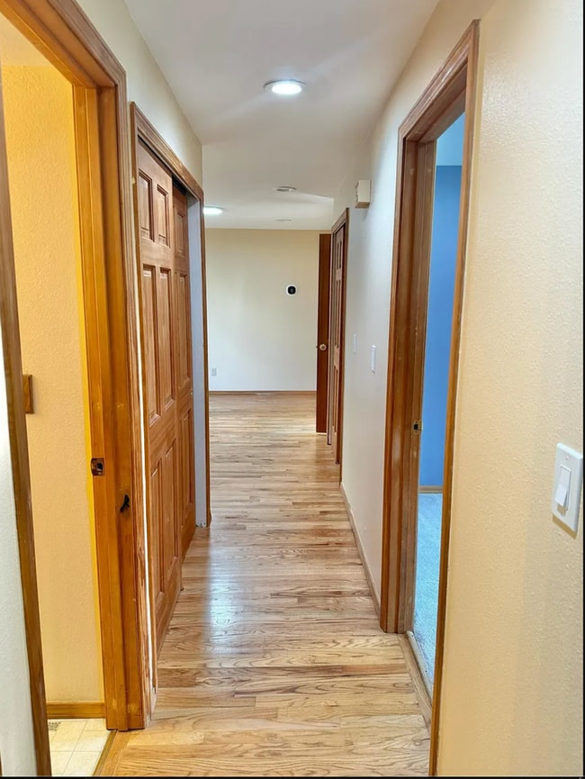 Building Photo - Charming 3 Bed/2 Bath Single Family Home i...