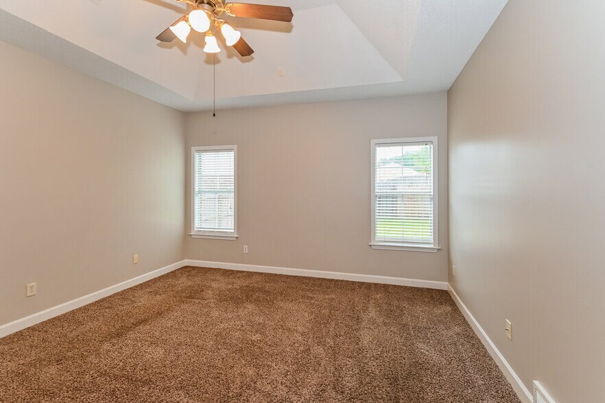 Building Photo - 10116 Hammersmith Ln