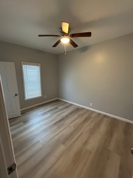 Building Photo - 339 N Grove St