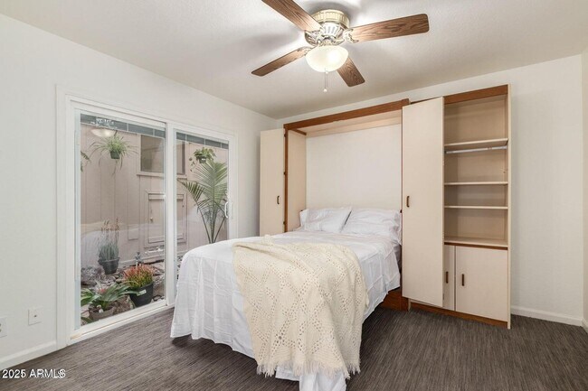 Building Photo - 20 E Redondo Dr