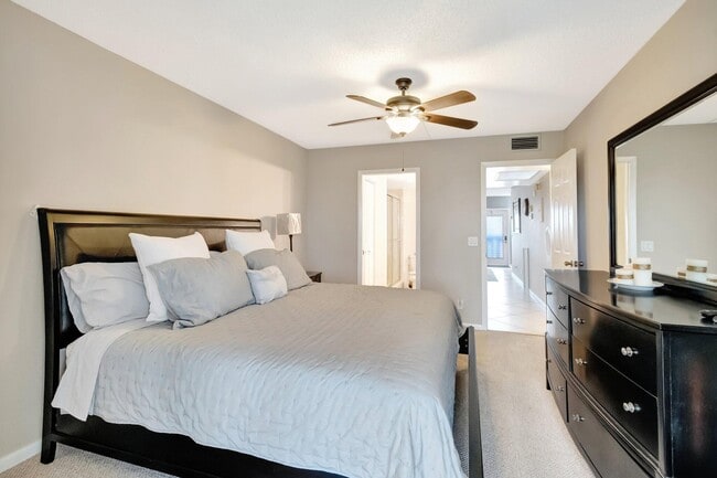 Building Photo - 4049 Wolverton C
