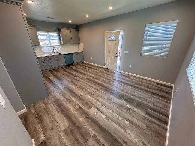 Building Photo - ADU Garden Grove