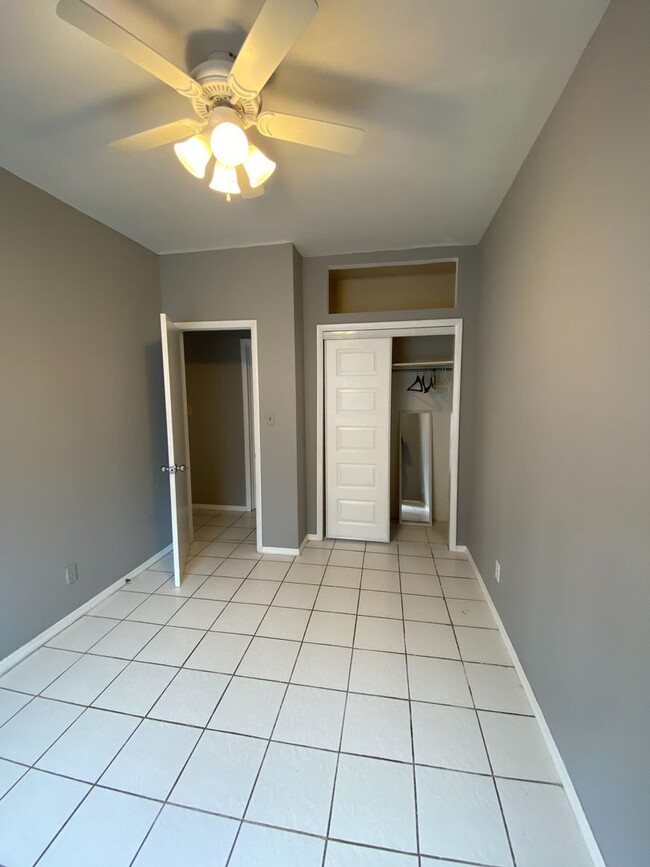 Building Photo - 5 Bed/3 Bath UC Rental Located on McMillan...