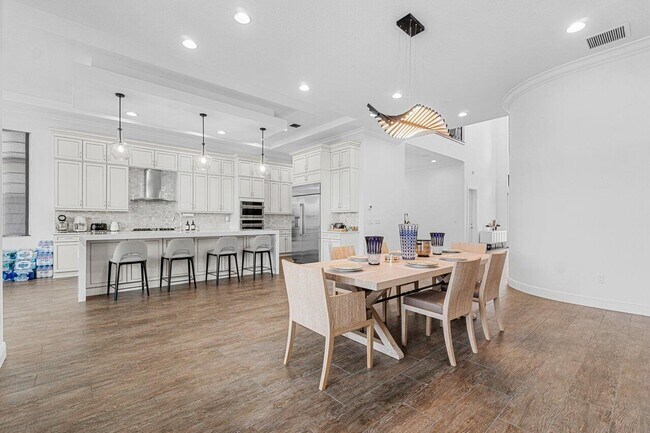 Building Photo - 13026 Artisan Cir