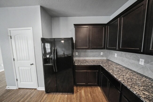 Building Photo - Modern 4-Bed Home with Open Layout in New Braunfels - Realtor Commission: $500
