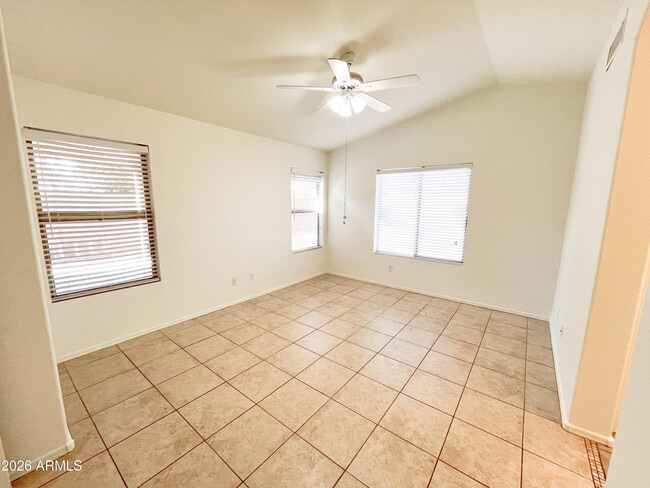 Building Photo - 1282 W Macaw Dr