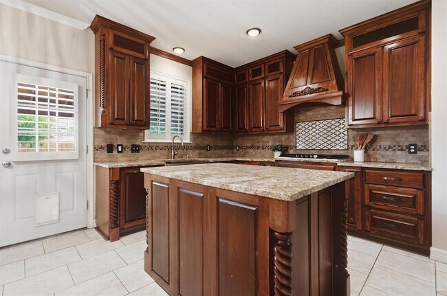 Building Photo - 113 Scarlet Oak Cove