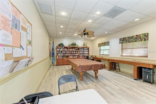 Building Photo - 515 30th Ave W