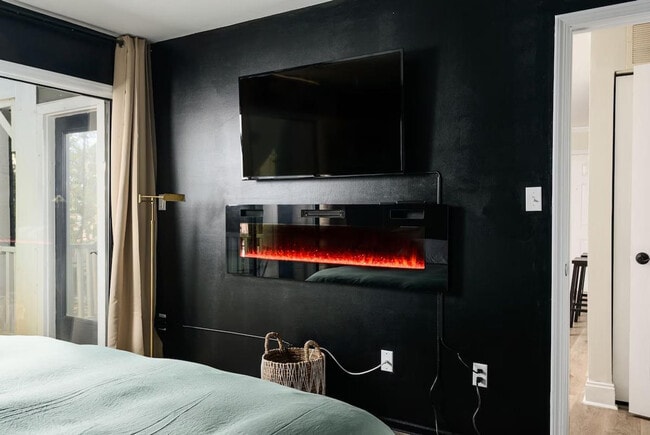 Building Photo - 2711 Randolph Rd