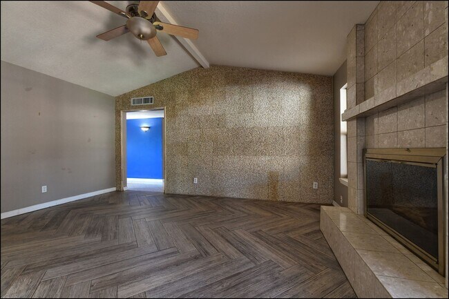 Building Photo - Coming Soon!