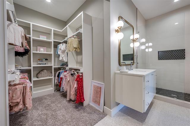 Building Photo - 4215 Nashwood Ln