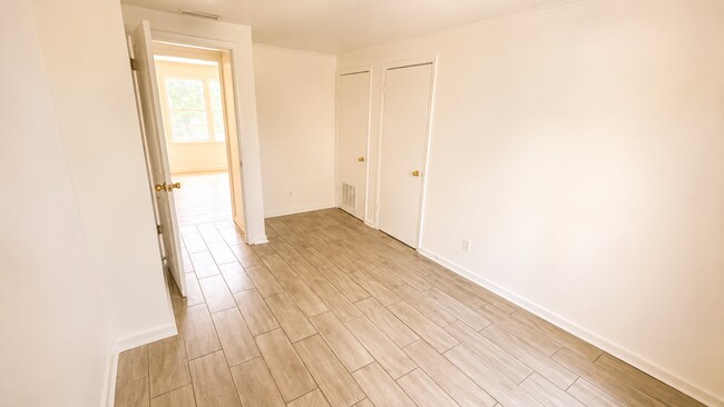 Building Photo - 2381 Lindbergh Rd