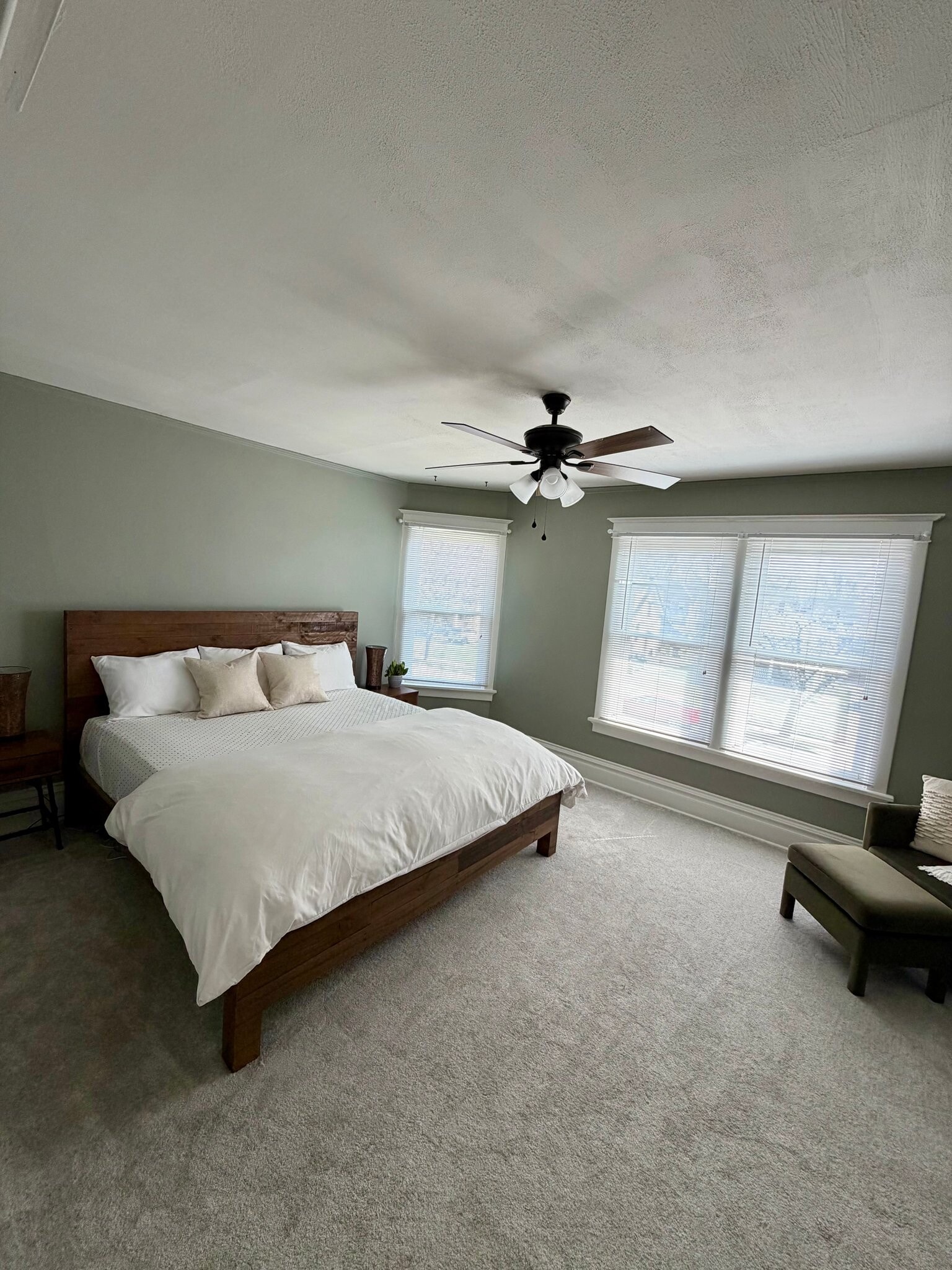 Building Photo - 34 Hereford St