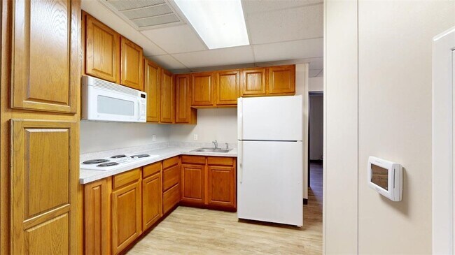 Building Photo - 5585 Straub Rd