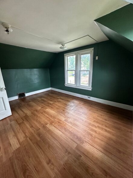 Building Photo - 208 N Cleveland St