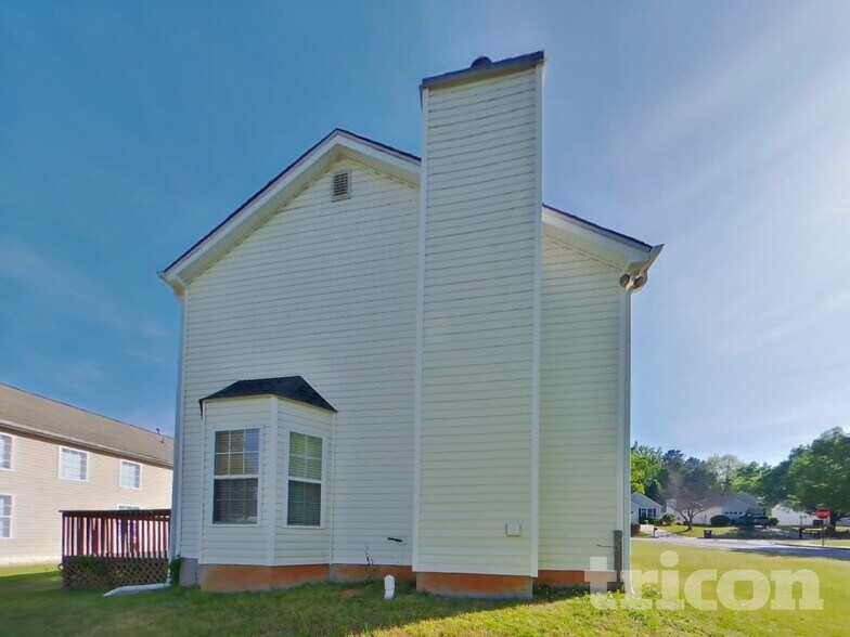 Building Photo - 1053 Abercorn Way