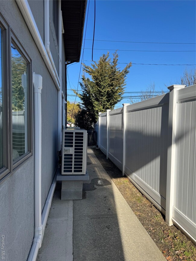 Building Photo - 15 Belmont Blvd