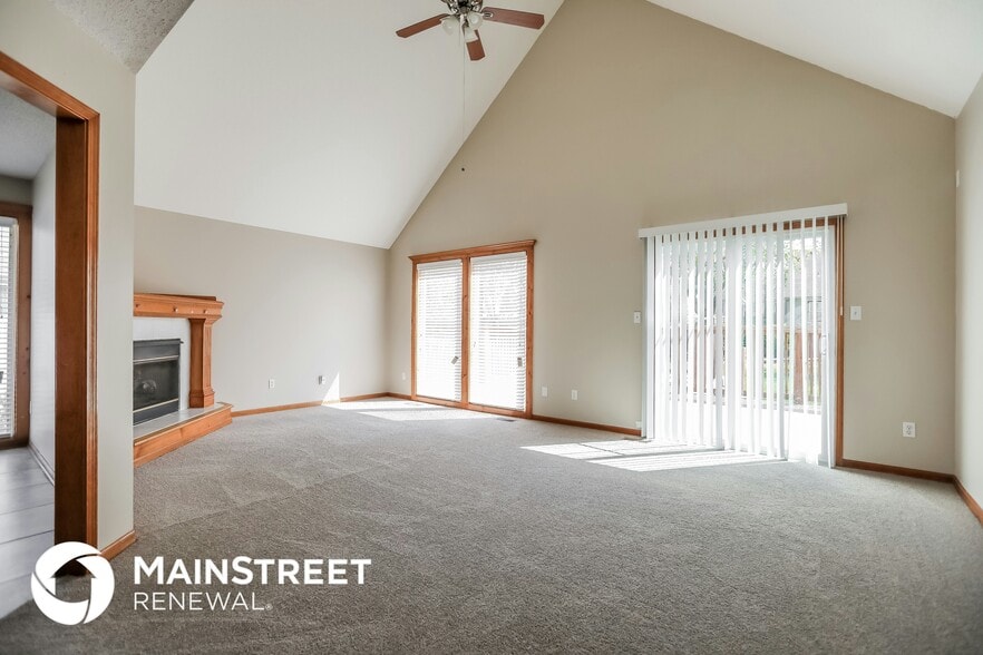 Building Photo - 205 N Walker Dr