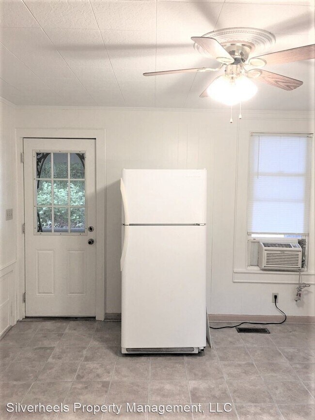 Building Photo - 2 br, 1 bath House - 408 Fulton Street