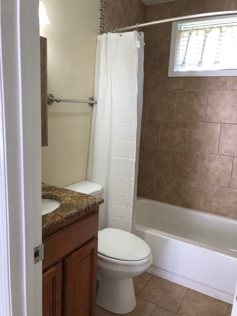 Building Photo - 3416 Dakota Ave