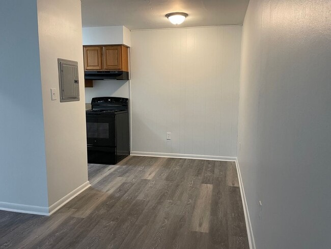 Building Photo - 6491 Carefree Ln