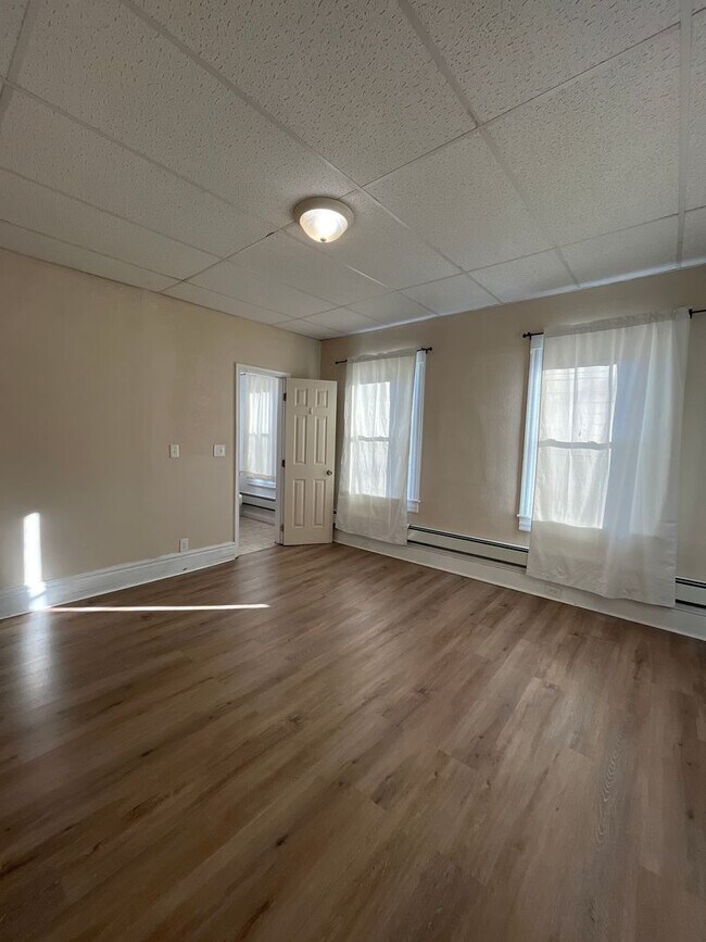 Building Photo - 1225 Lehigh St