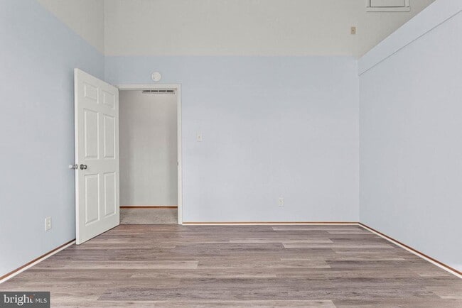 Building Photo - 26 E Mt Pleasant Ave