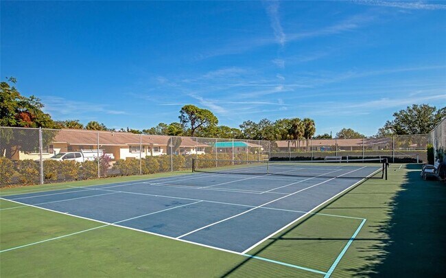 Building Photo - 425 30th Ave W