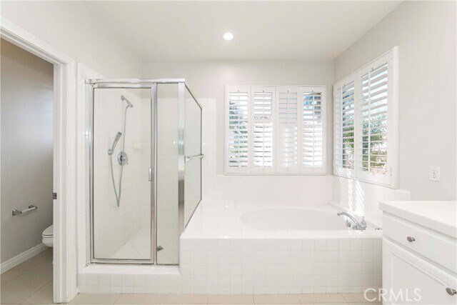 Building Photo - 16252 Fieldcrest Ct