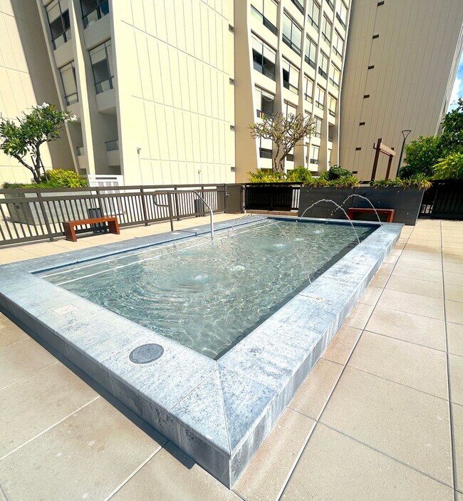 Building Photo - Available Now - High Floor Studio Apartmen...
