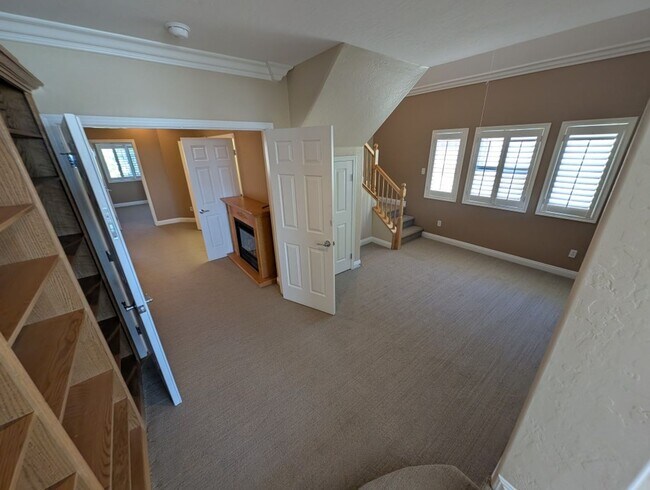 Building Photo - 9149 Tudor Park Pl