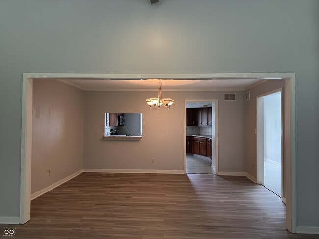 Building Photo - 329 Sandbrook Dr