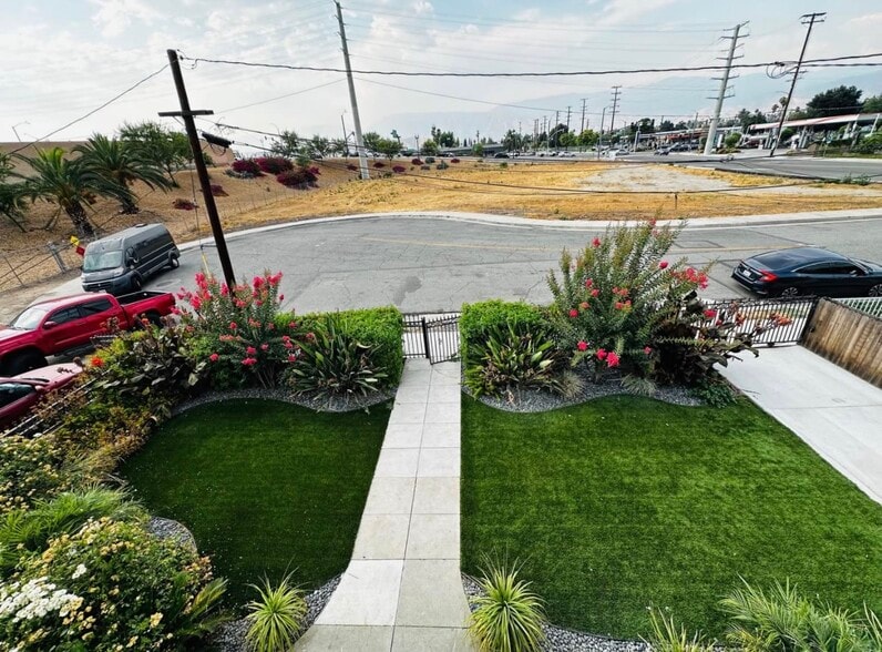 Building Photo - 823 W Orange St