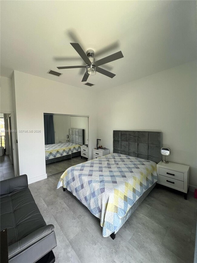 Building Photo - 2342 McKinley St