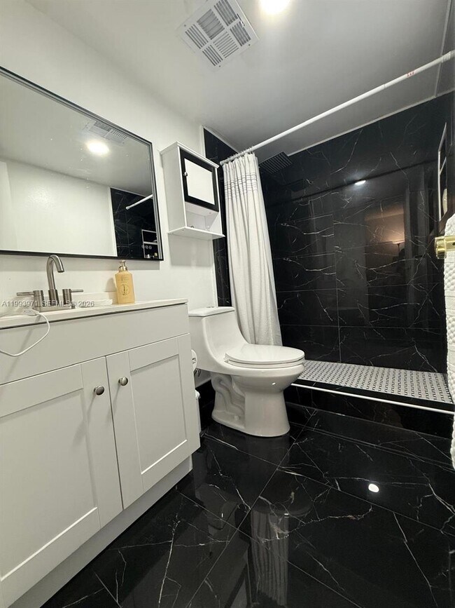 Building Photo - 7605 W Atlantic Blvd