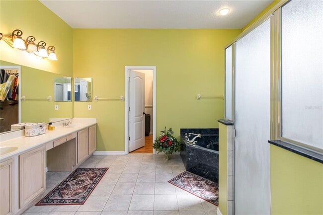 Building Photo - 12134 Shadowbrook Ln